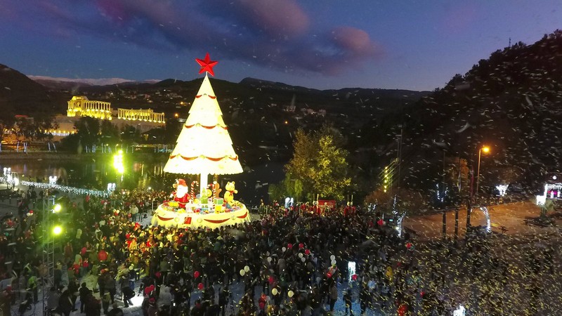 Christmas by the Lake 2016 Opening